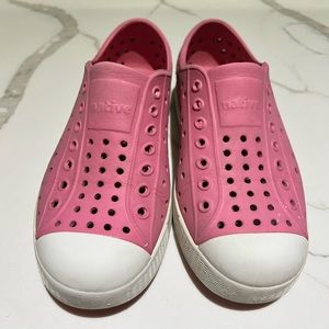 Native pink Girls tennis shoes